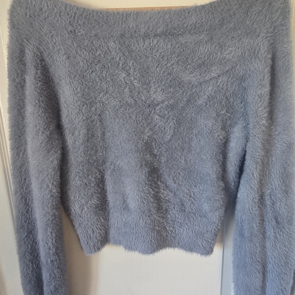 Sweater - Picture 5 of 8
